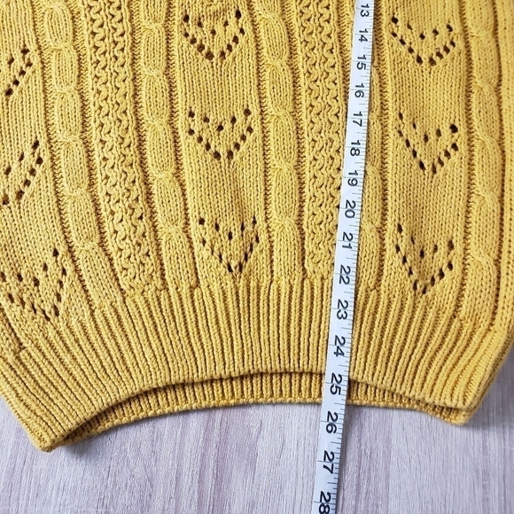Vintage Wheat Yellow V-neck Cable Knit Sweater size Large - Picture 8 of 9